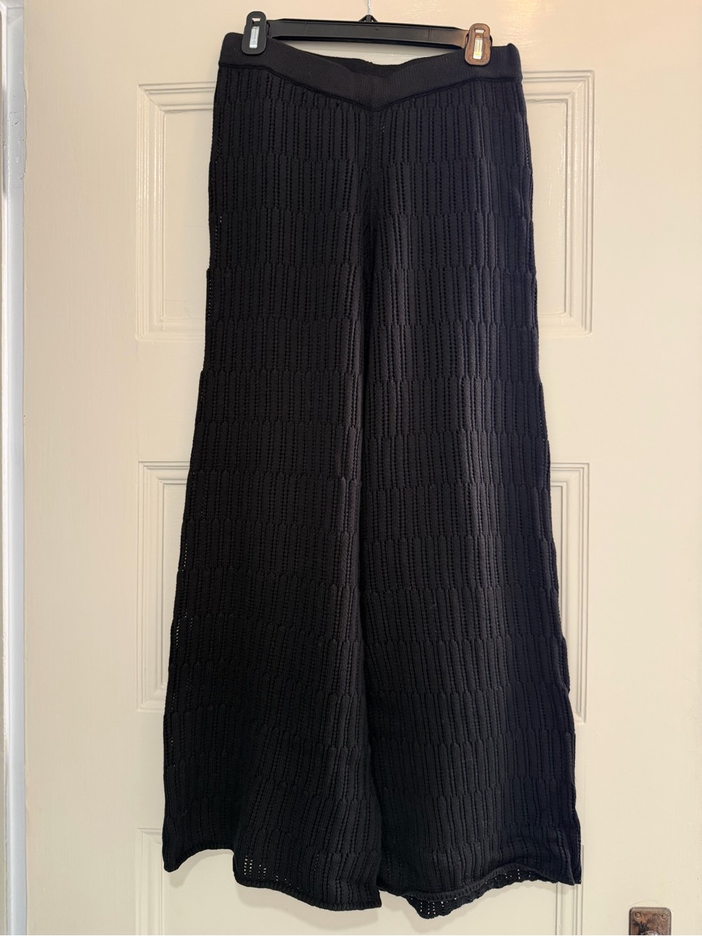 Marine Layer Sleeveless V-Neck Crochet Knit Top & Wide-Leg Pants - Black - Small - Picture 7 of 9